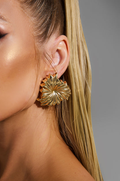 Metal Pleated Shape Stud Earrings